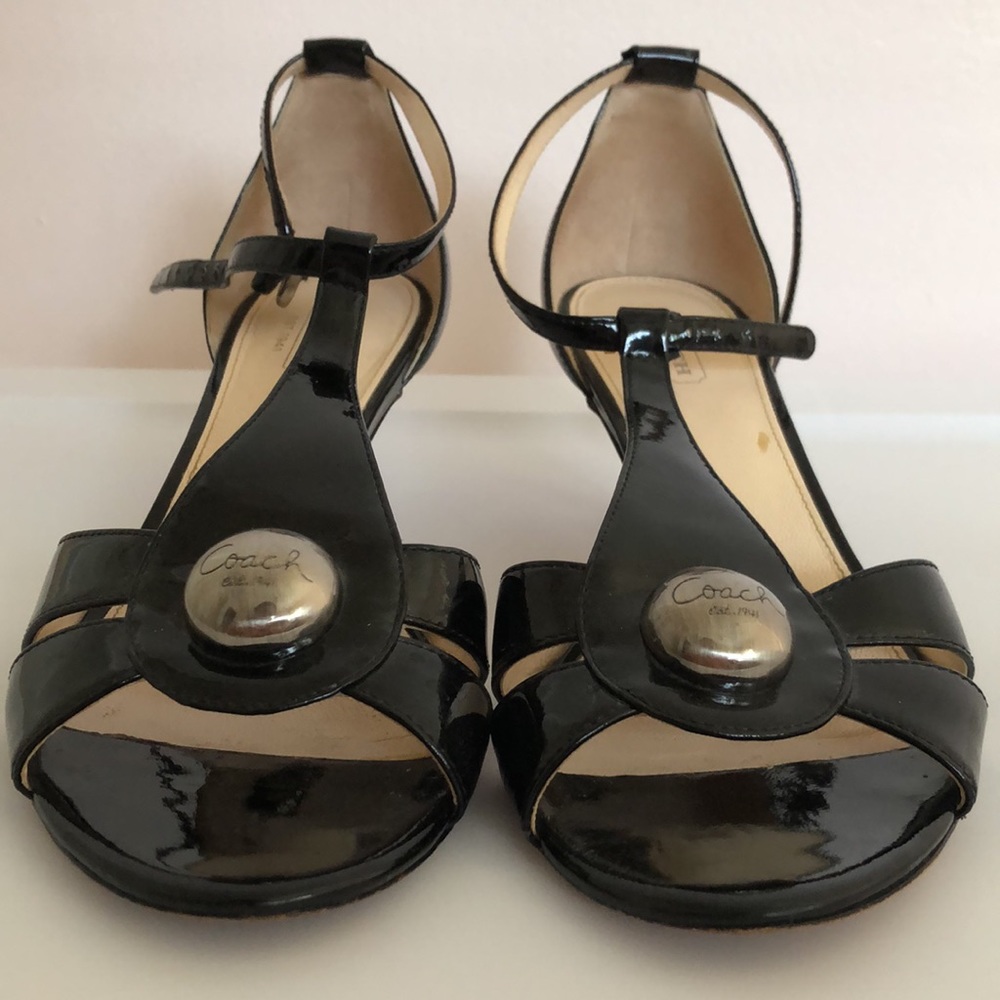 Coach - Picture 3 of 6